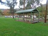 Brownhill Creek Tourist Park - Mitcham: Covered picnic hut next to park