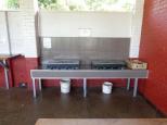 Lake Hume Tourist Park - Albury: Gas BBQs in camp kitchen