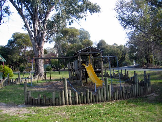 Trek 31 Tourist Park - North Albury: Playground for children