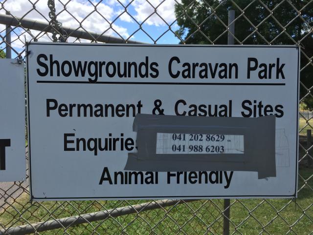 Alexandra Showground Caravan Park - Alexandra: Alexandra Showground Caravan Park welcome sign.