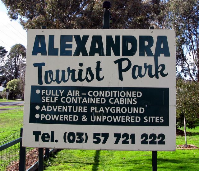 Alexandra Tourist Park - Alexandra: Alexandra Tourist Park welcome sign