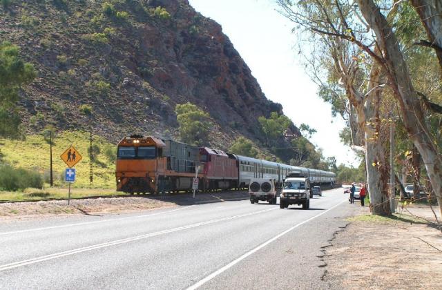 G'day Mate Tourist Park - Alice Springs: Popular Tourist location to get a shot of the Ghan Heading out through Heavy Tree Gap southbound just nera G-Day Met CVP.