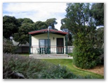 Anglesea Beachfront Family Park - Anglesea: Cottage accommodation ideal for families, couples and singles