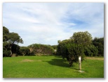 Anglesea Beachfront Family Park - Anglesea: Powered sites for caravans with river view