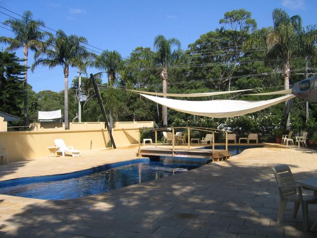 Middle Rock Holiday Resort - Anna Bay: Swimming pool