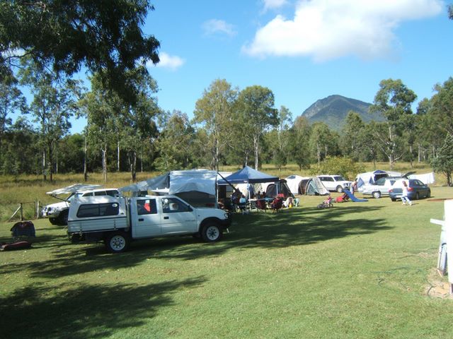 Aratula Village Gap View Motel and Caravan Park - Aratula: Area for tents and camping