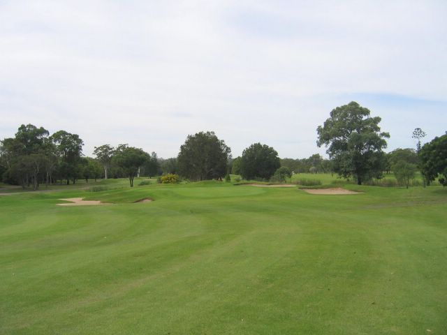 Waratah Golf Course - Argenton: Green on Hole 4