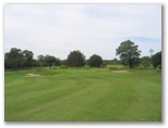 Waratah Golf Course - Argenton: Green on Hole 4