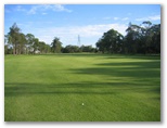 Waratah Golf Course - Argenton: Approach to the Green on Hole 17