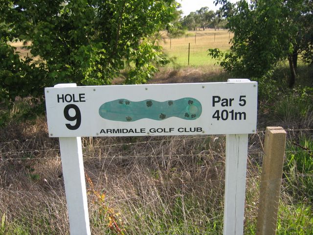 Armidale Golf Course - Armidale: Layout on Hole 9 - Par 5, 401 meters