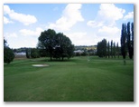 Armidale Golf Course - Armidale: Approach to the Green Hole 2