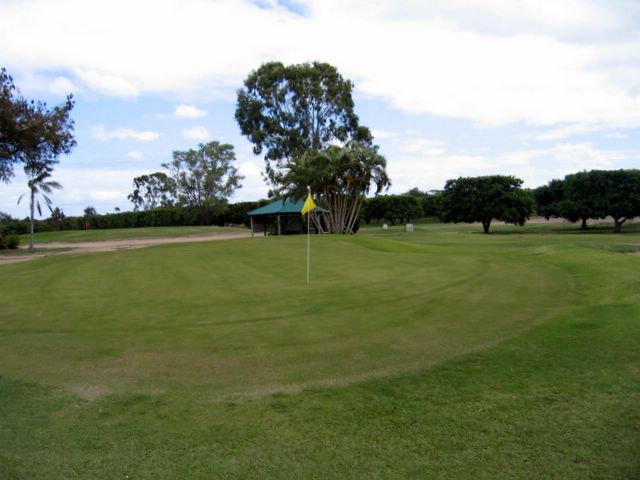 Ayr Golf Course - Ayr: Green on Hole 2