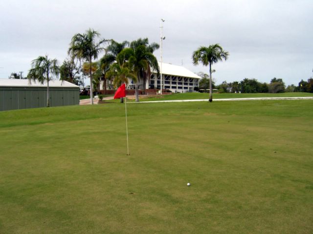 Ayr Golf Course - Ayr: Green on Hole 9