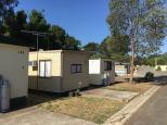 Ballan Caravan Park - Ballan: Cottage accommodation which is ideal for families, singles or groups.