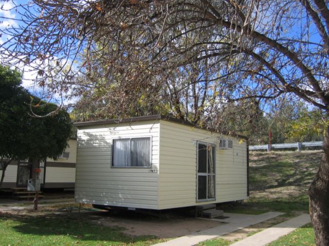 Barmah Caravan Park - Barmah: Cottage accommodation ideal for families, couples and singles