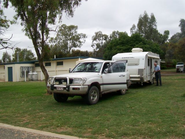 Discovery Holiday Parks - Lake Bonney: Drive through powered sites for caravans 