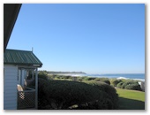 Blue Lagoon Beach Resort - Bateau Bay: Cottage accommodation, ideal for families, couples and singles