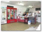 Blue Lagoon Beach Resort - Bateau Bay: A well stocked shop right within the resort.