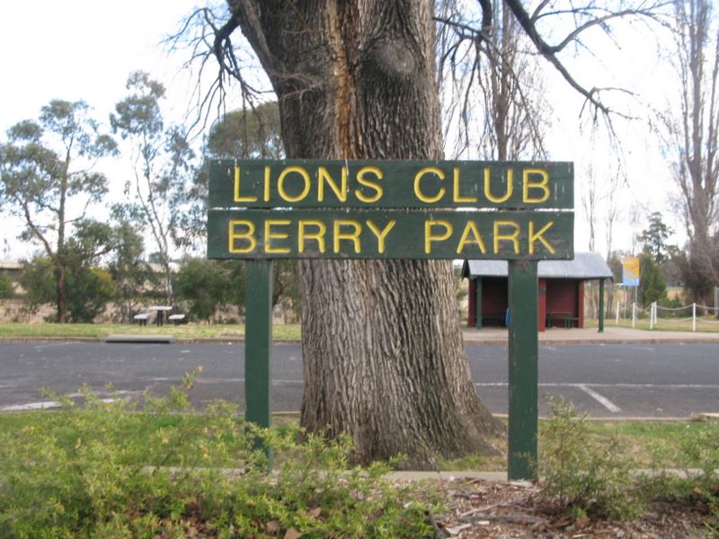 Lions Club Berry Park - Bathurst: Welcome sign