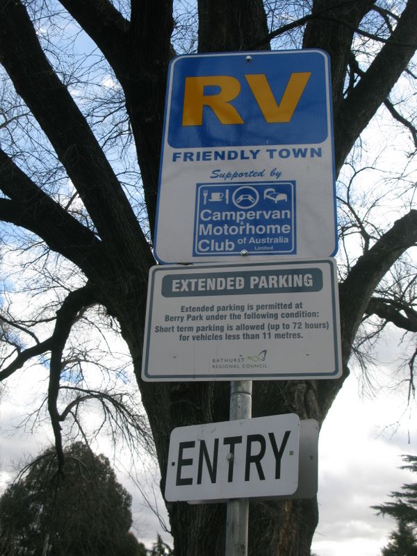Lions Club Berry Park - Bathurst: Bathurst is an RV friendly town and extended parking is permitted in Berry Park