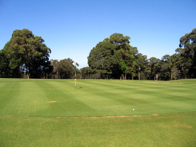 Bayview Golf Club - Bayview: Green on Hole 4