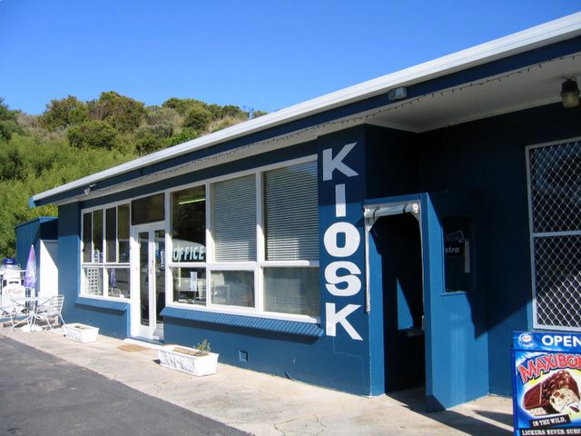 Beachport Southern Ocean Tourist Park - Beachport: Office and kiosk