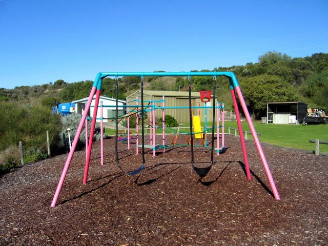 Beachport Southern Ocean Tourist Park - Beachport: Playground for children