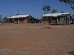 Simpson Desert Oasis Roadhouse - Bedourie: There are 4 en-suite sites.  Well worth getting.