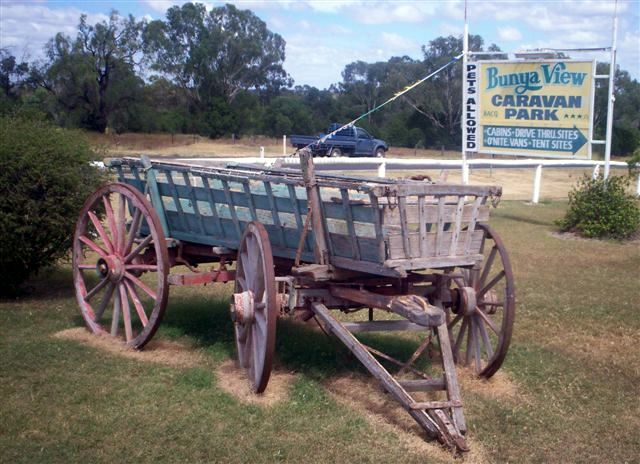 Bells N Whistles Accommodation Park - Bell: Cart without the horse!