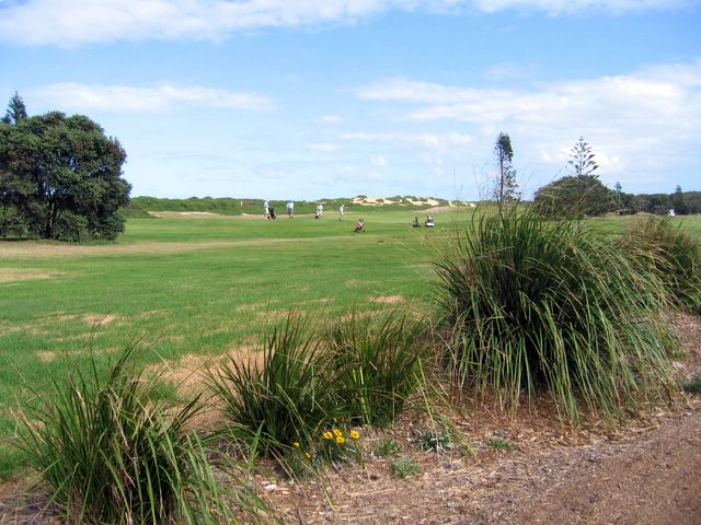 Belmont Golf Course - Belmont: Belmont Golf Course is close to the sea