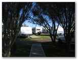 Belmont Pines Lakeside Holiday Park - Belmont: Powered sites for caravans