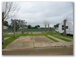 Benalla Leisure Park - Benalla: Powered sites for caravans with concrete slabs