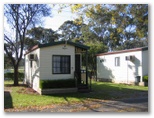 Robinley Caravan Park - Bendigo Maiden Gully: Cottage accommodation ideal for families, couples and singles