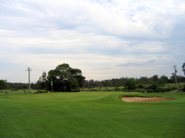 Beresfield Golf Course - Beresfield: Approach to the Green on Hole 1
