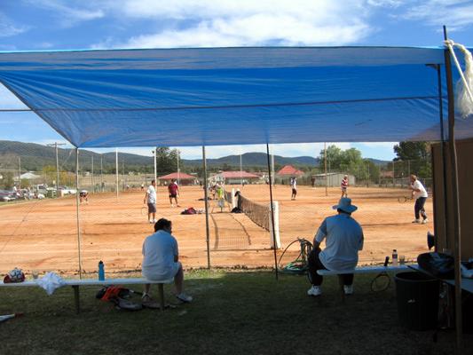 Bingara Riverside Caravan Park - Bingara: Bingara Tennis Courts