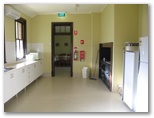 Binnaway Rail Heritage Barracks - Binnaway: Modern amenities in the kitchen.