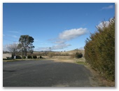 South Blayney Rest Area - Heritage Park - Blayney: Good parking beside the tennis courts
