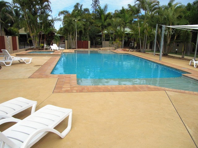 Blue Dolphin Holiday Resort - Tropical Pool