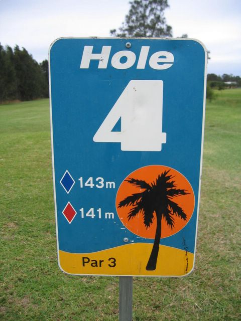 The Palms Public Golf Course - Bobs Farm: Hole 4 - Par 3, 143 meters