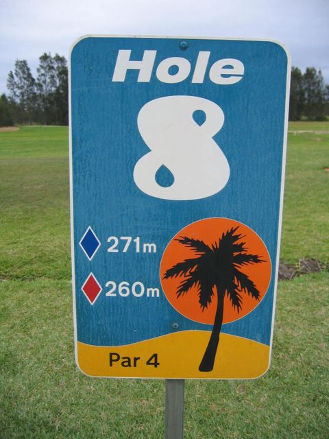 The Palms Public Golf Course - Bobs Farm: Hole 8 - Par 4, 271 meters