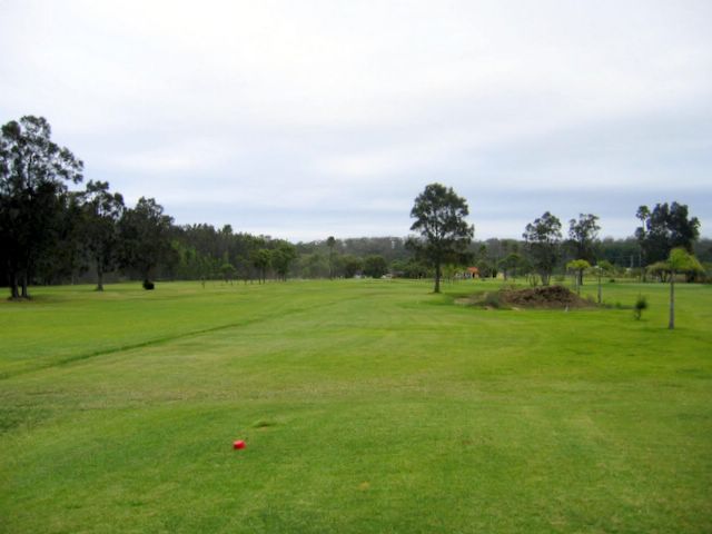The Palms Public Golf Course - Bobs Farm: Fairway view Hole 8