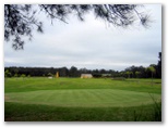 The Palms Public Golf Course - Bobs Farm: Green on Hole 5