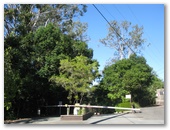 Myall Shores Nature Resort - Bombah Point Via Bulahdelah: Secure entrance and exit