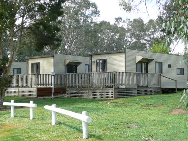 Bonnie Doon Caravan Park - Boonie Doon: Cottage accommodation, ideal for families, couples and singles