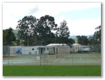 Peppin Point Holiday Park - Bonnie Doon: Tennis courts