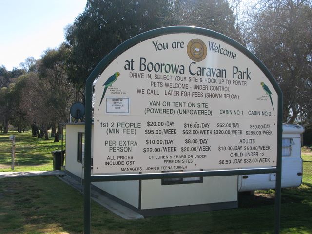 Boorowa Caravan Park - Boorowa: Boorowa Caravan Park welcome sign