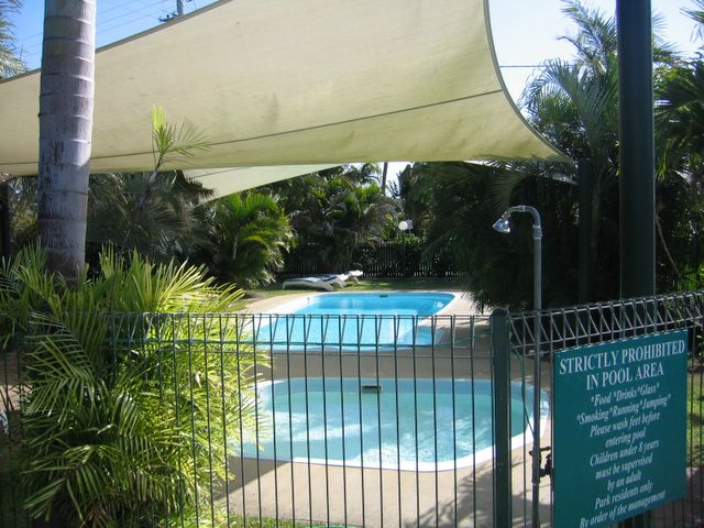 Big4 Bowen Coral Coast Beachfront Holiday Park - Bowen: Swimming pool