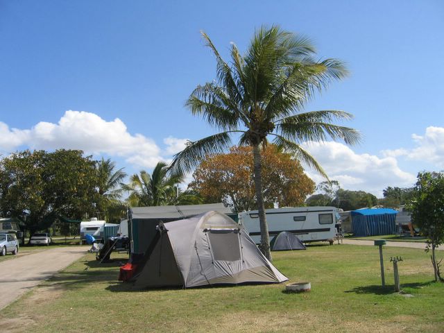 Harbour Lights Caravan Park - Bowen: Area for tents and camping