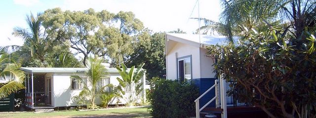 Bowen Palms Caravan Park - Bowen: Cabin and villa accommodation
