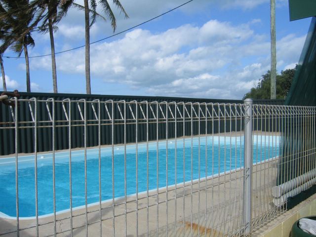 Rose Bay Caravan Park - Bowen Swimming pool